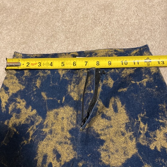 Stretch dark denim and gold dust cropped zip front jeans size medium - Picture 5 of 8
